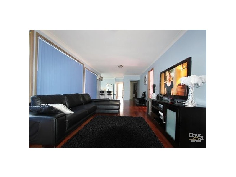 3 Bluff Street, Green Valley NSW 2168