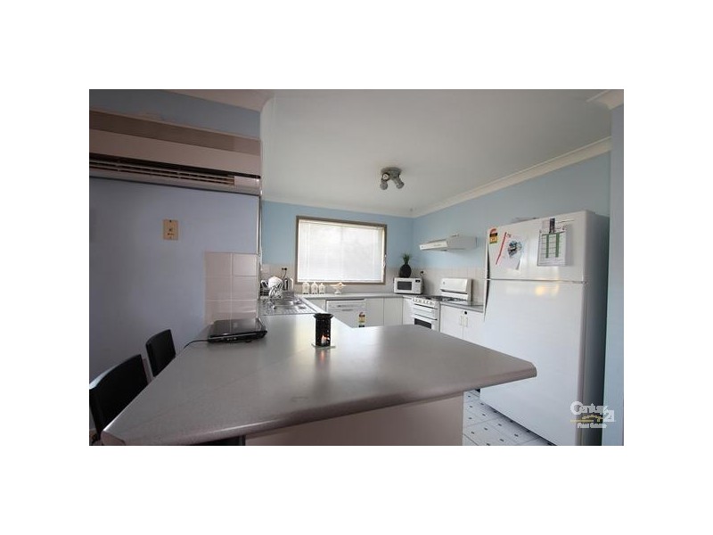 3 Bluff Street, Green Valley NSW 2168