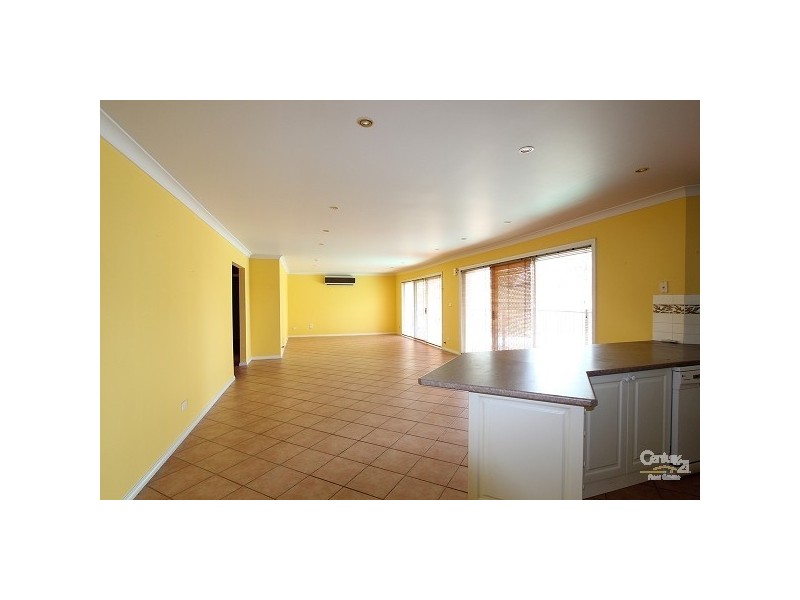 8 Balala Court, Wattle Grove NSW 2173