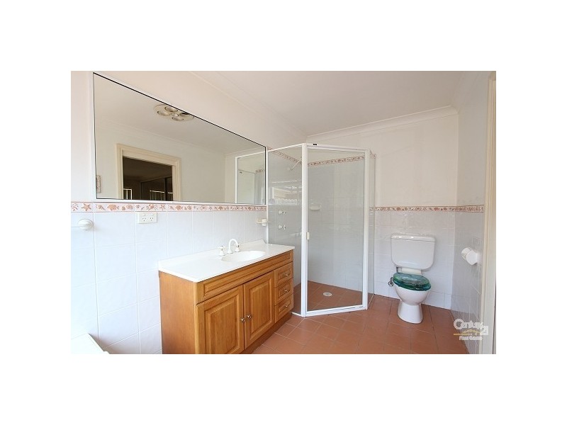 8 Balala Court, Wattle Grove NSW 2173