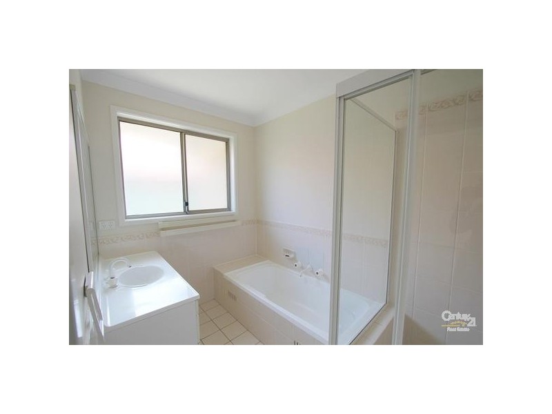 5 Cressbrook Court, Wattle Grove NSW 2173