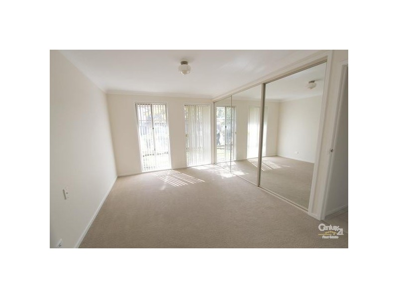 5 Cressbrook Court, Wattle Grove NSW 2173