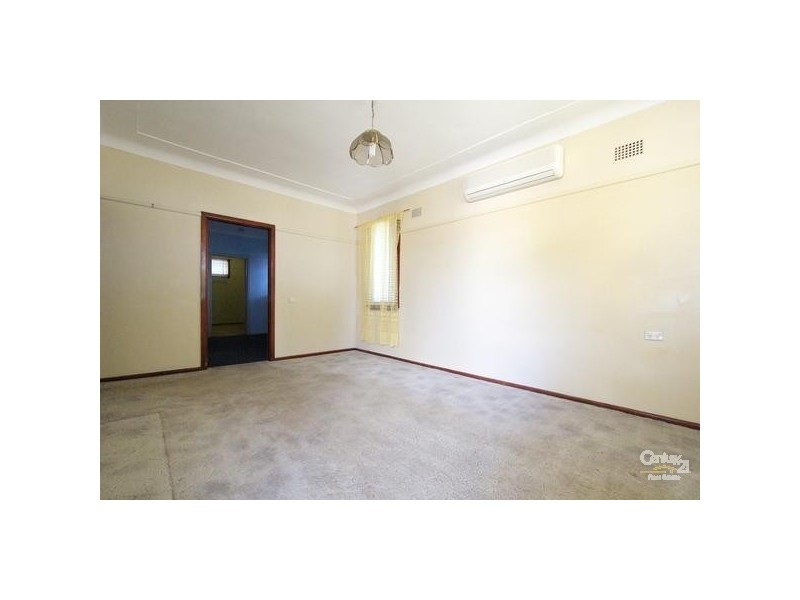 4 Nolan Place, Mount Pritchard NSW 2170