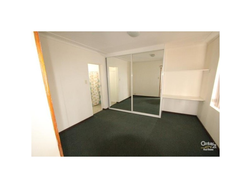 8/36 REMEMBRANCE DRIVE, Warwick Farm NSW 2170