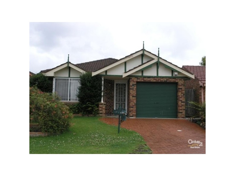19 FARNBOROUGH COURT, Wattle Grove NSW 2173