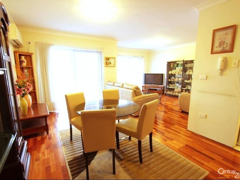 2/49 Bathurst Street, Liverpool NSW 2170