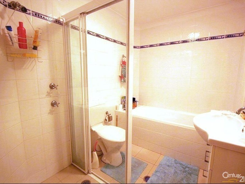 2/49 Bathurst Street, Liverpool NSW 2170