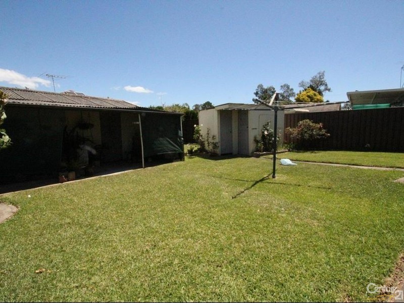 8 Albert Street, Lurnea NSW 2170