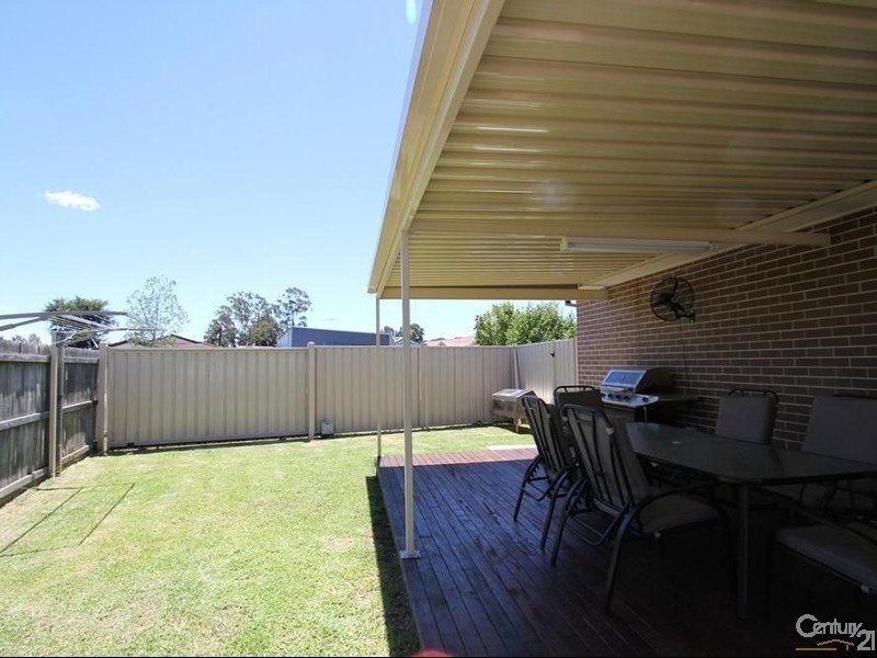 Wattle Grove NSW 2173