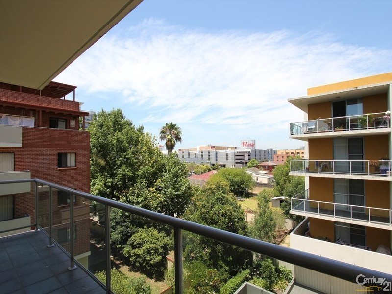 71/10-16 Castlereagh Street, Liverpool NSW 2170