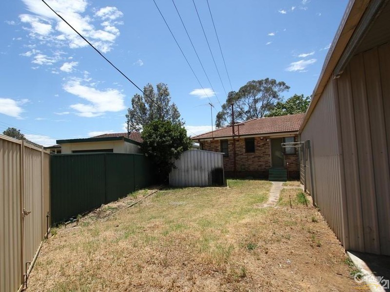 10 Huntley Place, Cartwright NSW 2168