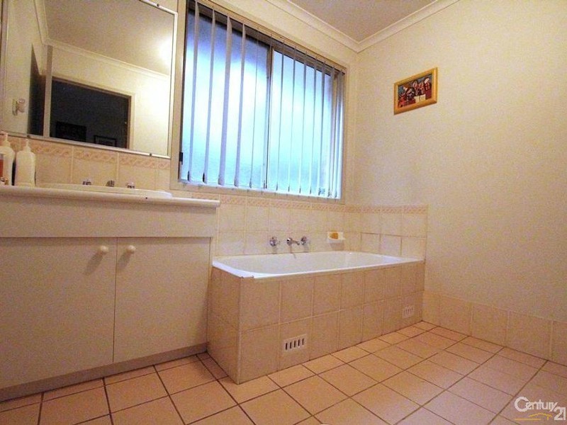 11A Wilcannia Way, Hoxton Park NSW 2171