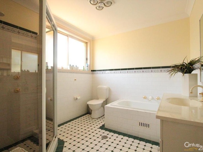 3 Monash Avenue, Wattle Grove NSW 2173