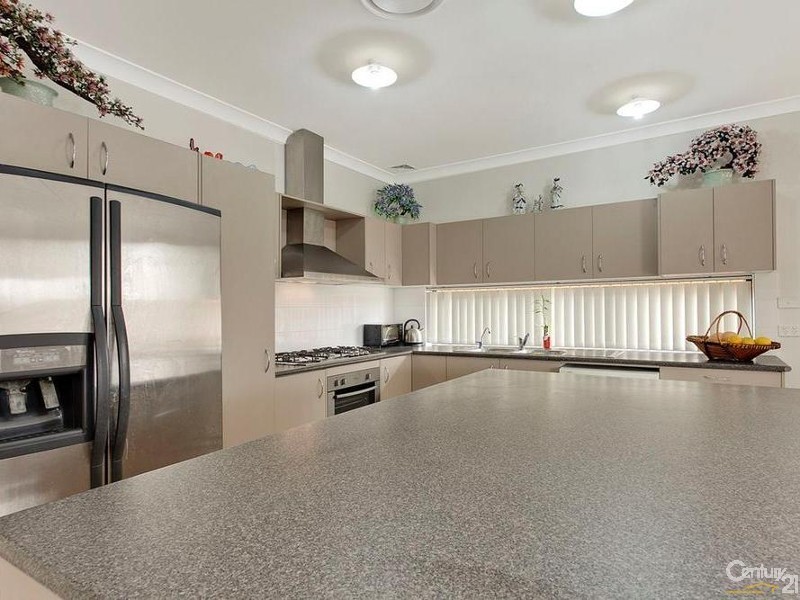 4 Redfern Street, West Hoxton NSW 2171