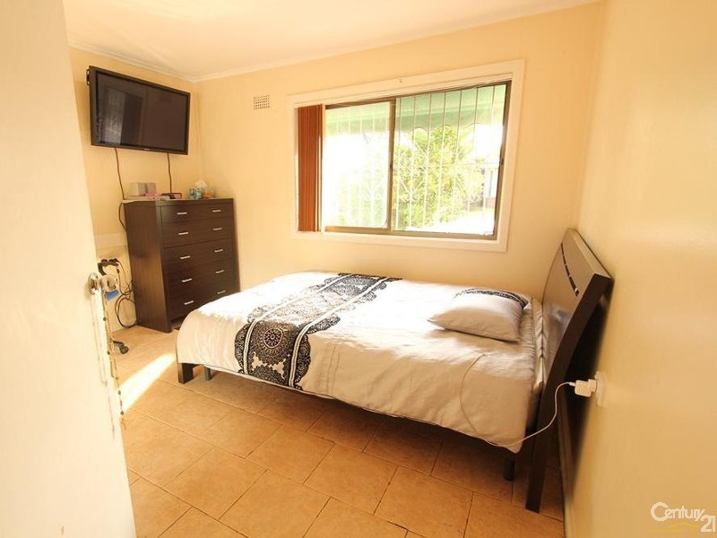 34 Galloway Street, Busby NSW 2168