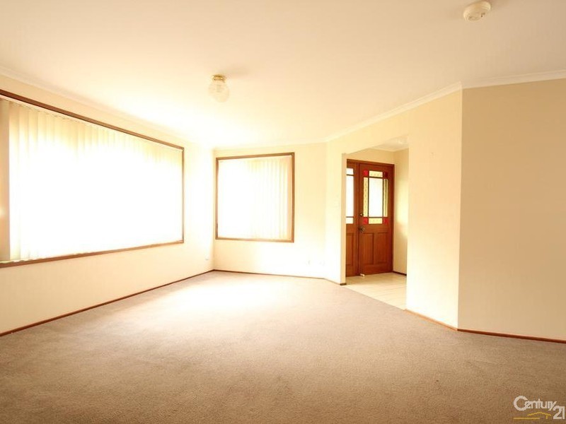 4 Bibury Close, Chipping Norton NSW 2170