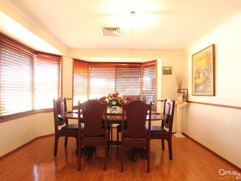 12 Barren Close, Green Valley NSW 2168