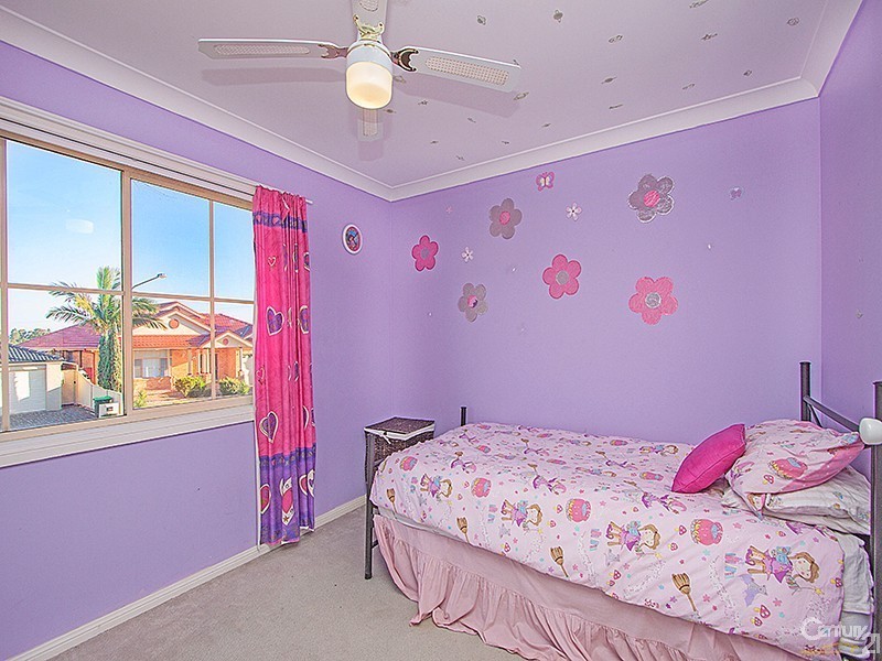 12 Dunalley Street, West Hoxton NSW 2171