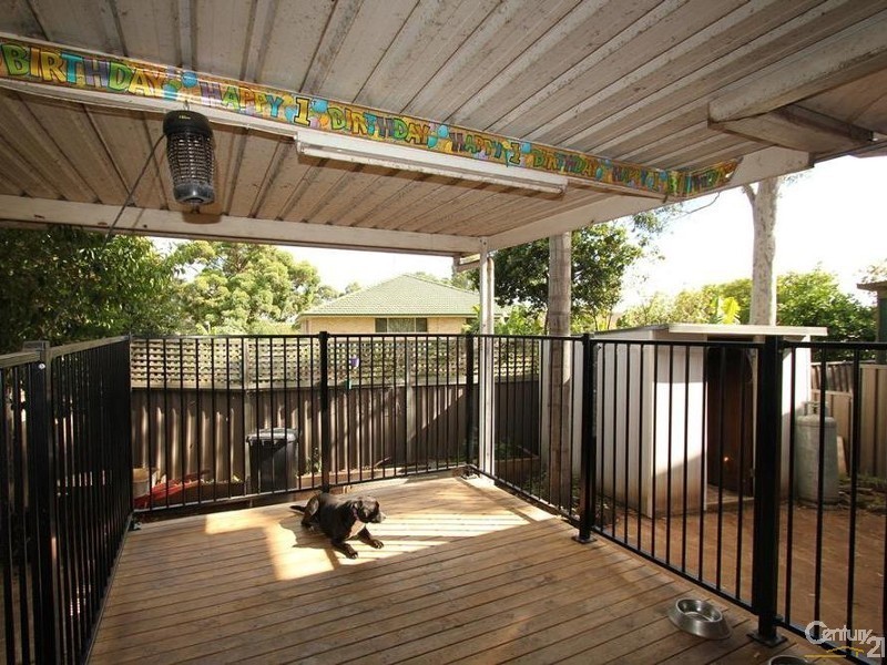 6/4 Jacquinot Place, Glenfield NSW 2167