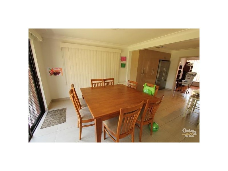 10 METCALFE AVENUE, Moorebank NSW 2170