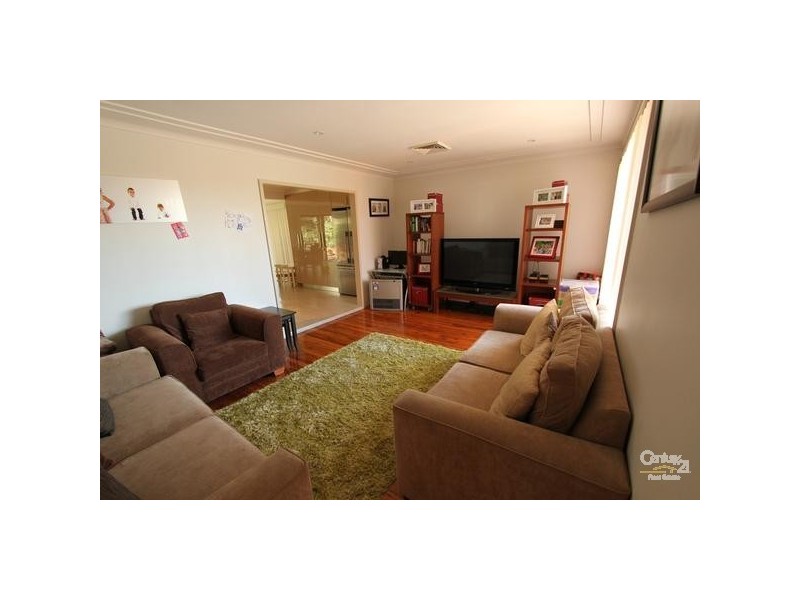 10 METCALFE AVENUE, Moorebank NSW 2170