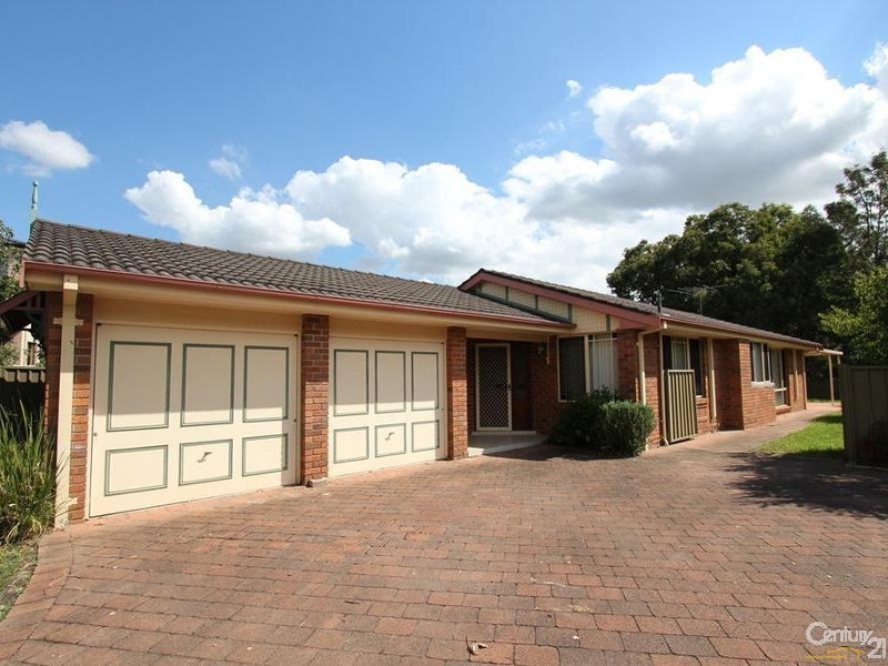4 Bibury Close, Chipping Norton NSW 2170