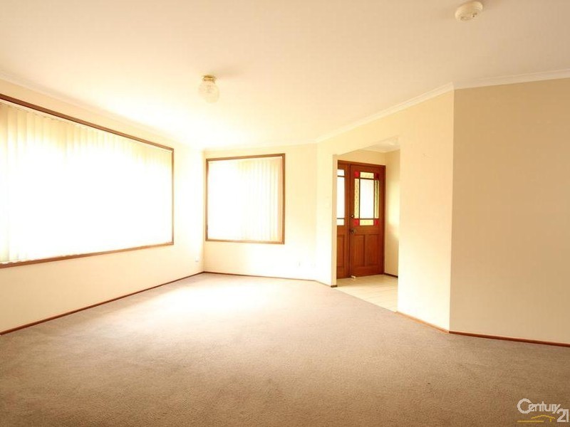 4 Bibury Close, Chipping Norton NSW 2170