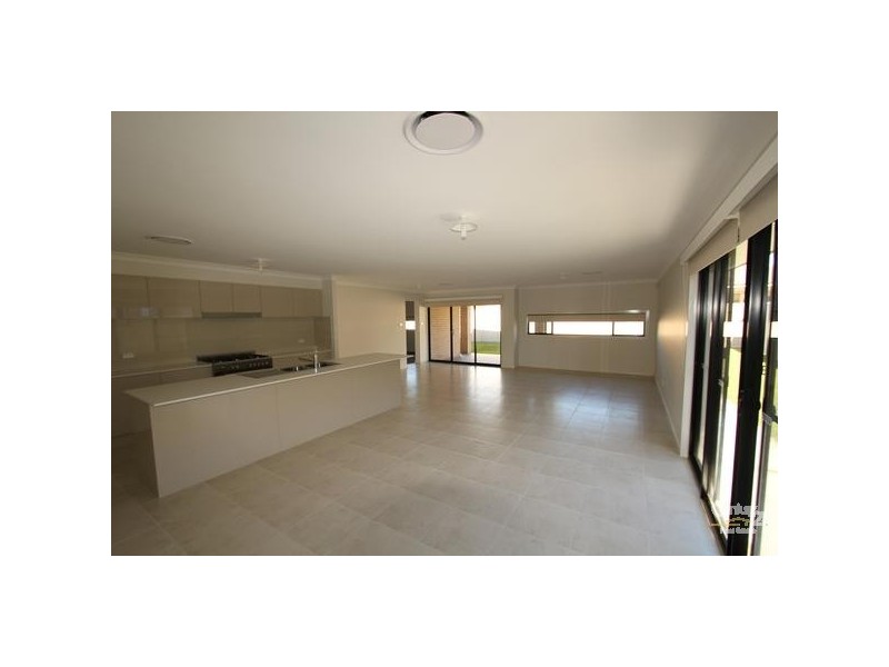 West Hoxton NSW 2171