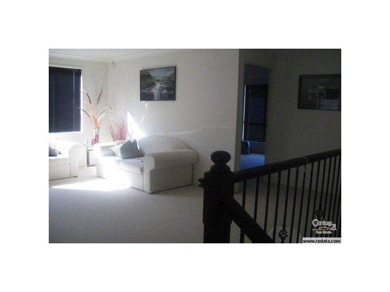 11 HILTON CRESCENT, Casula NSW 2170