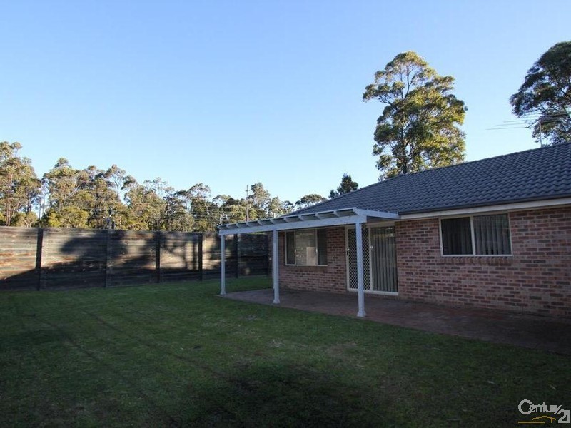 30 Wallcliffe Court, Wattle Grove NSW 2173