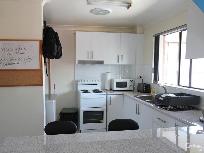 12/118 Wattle Ave, Carramar NSW 2163