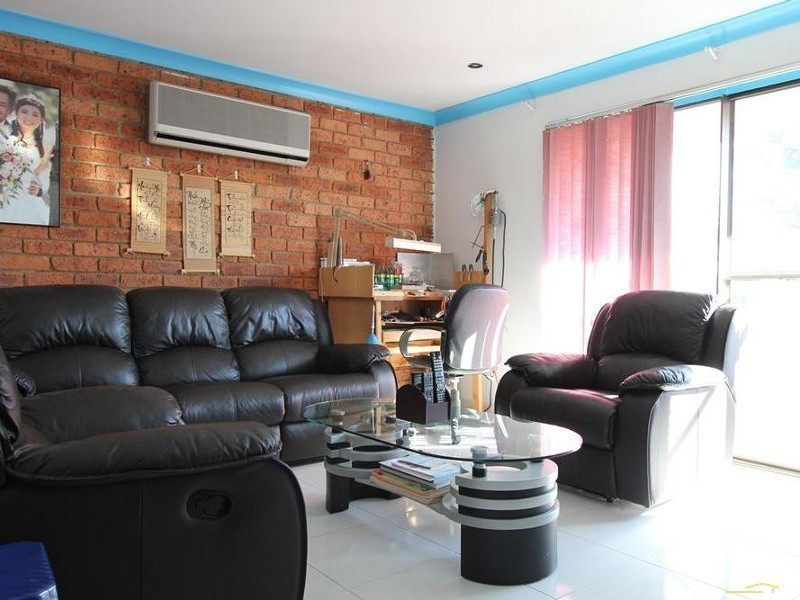 12/118 Wattle Ave, Carramar NSW 2163