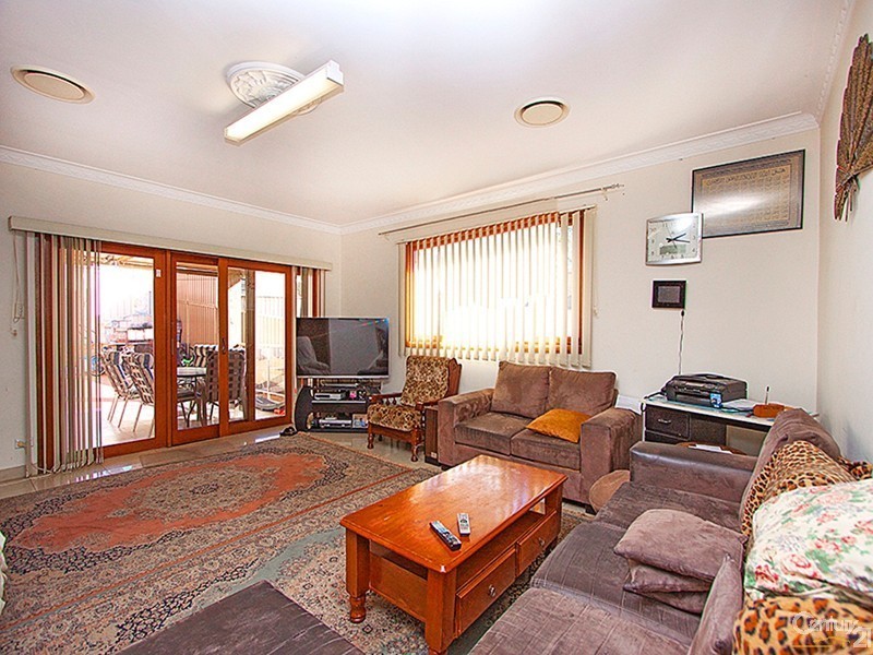 23 Roth Street, Casula NSW 2170