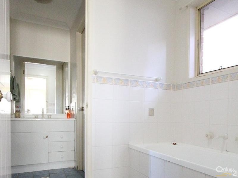 71 Taubman Drive, Horningsea Park NSW 2171