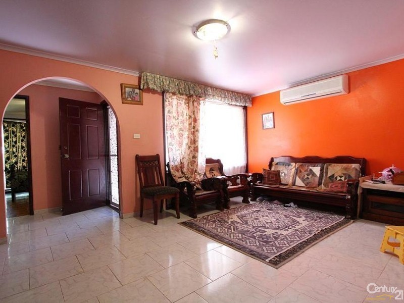 15 Winnall Place, Ashcroft NSW 2168