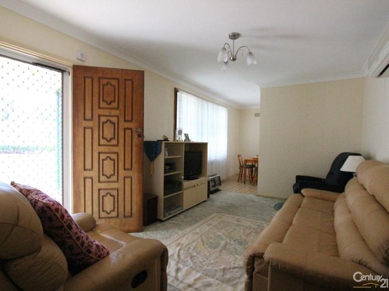 15 Sheahan Street, Warwick Farm NSW 2170