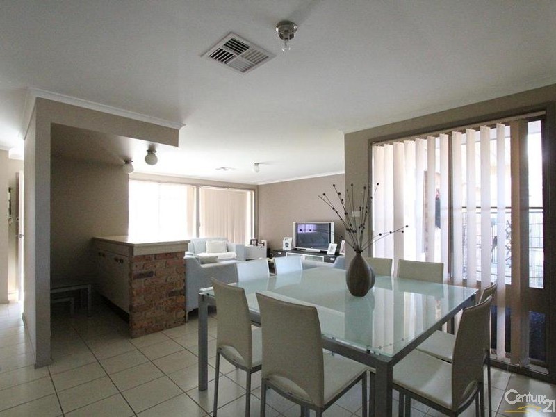 3 Carlisle Close, Hinchinbrook NSW 2168