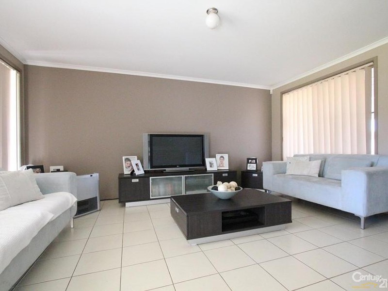 3 Carlisle Close, Hinchinbrook NSW 2168