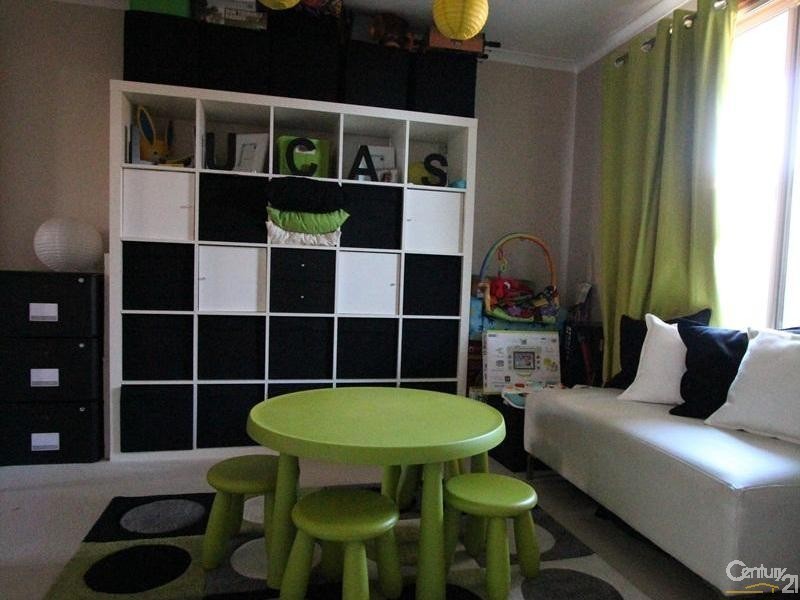 3 Carlisle Close, Hinchinbrook NSW 2168