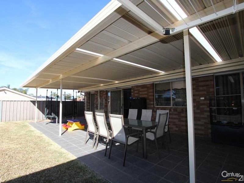 3 Carlisle Close, Hinchinbrook NSW 2168