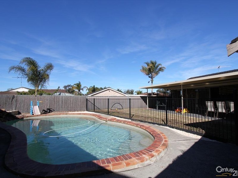 3 Carlisle Close, Hinchinbrook NSW 2168