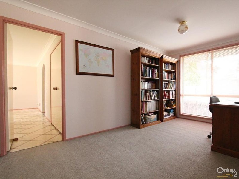 3 Durack Close, Casula NSW 2170