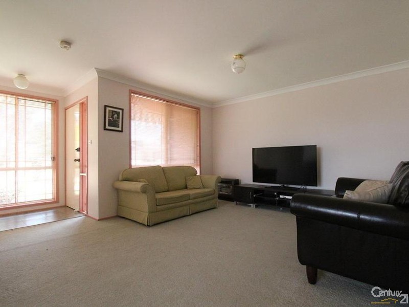 3 Durack Close, Casula NSW 2170