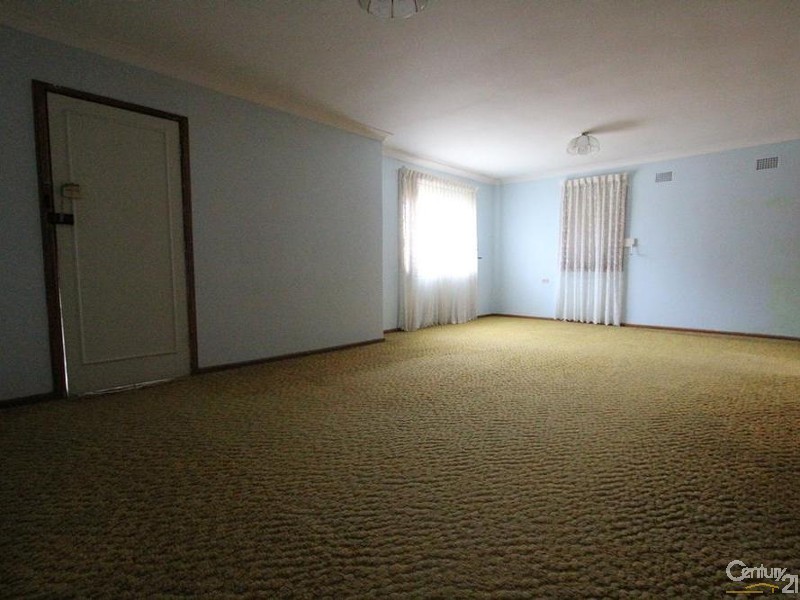 33 Celebration Road, Sadleir NSW 2168