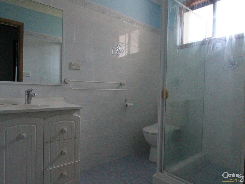 33 Celebration Road, Sadleir NSW 2168