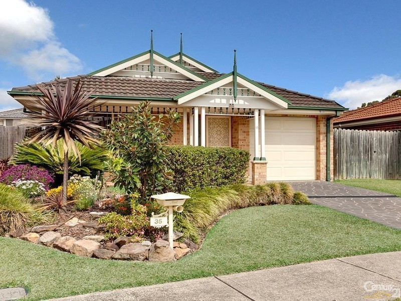 35 Lyndhurst Court, Wattle Grove NSW 2173
