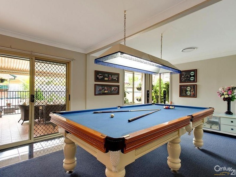 35 Lyndhurst Court, Wattle Grove NSW 2173