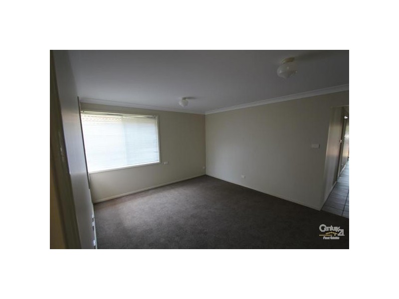 27 BUNGONIA COURT, Wattle Grove NSW 2173