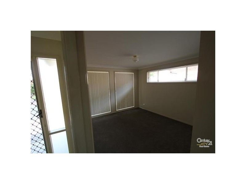 27 BUNGONIA COURT, Wattle Grove NSW 2173