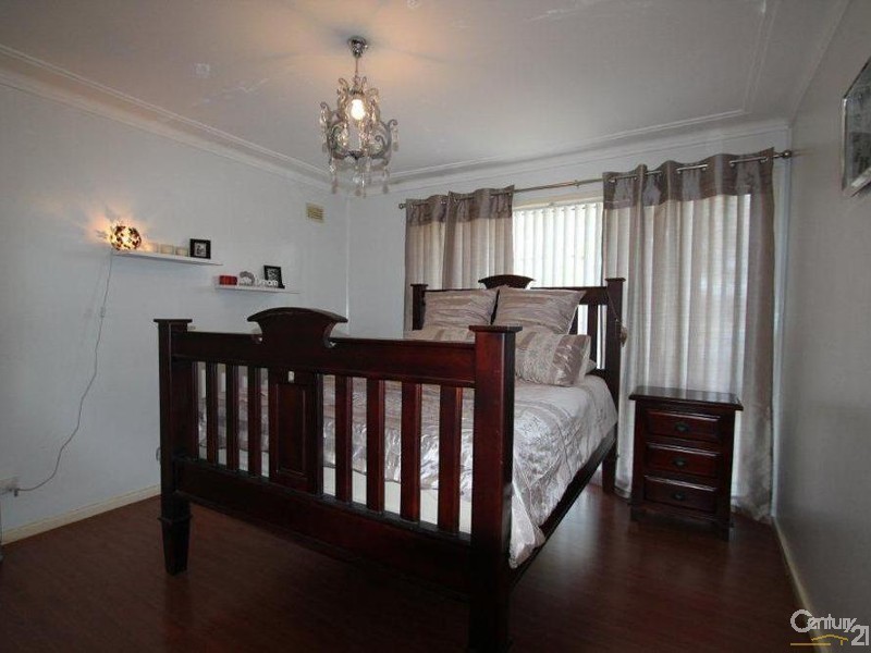 10 Crayford Crescent, Mount Pritchard NSW 2170